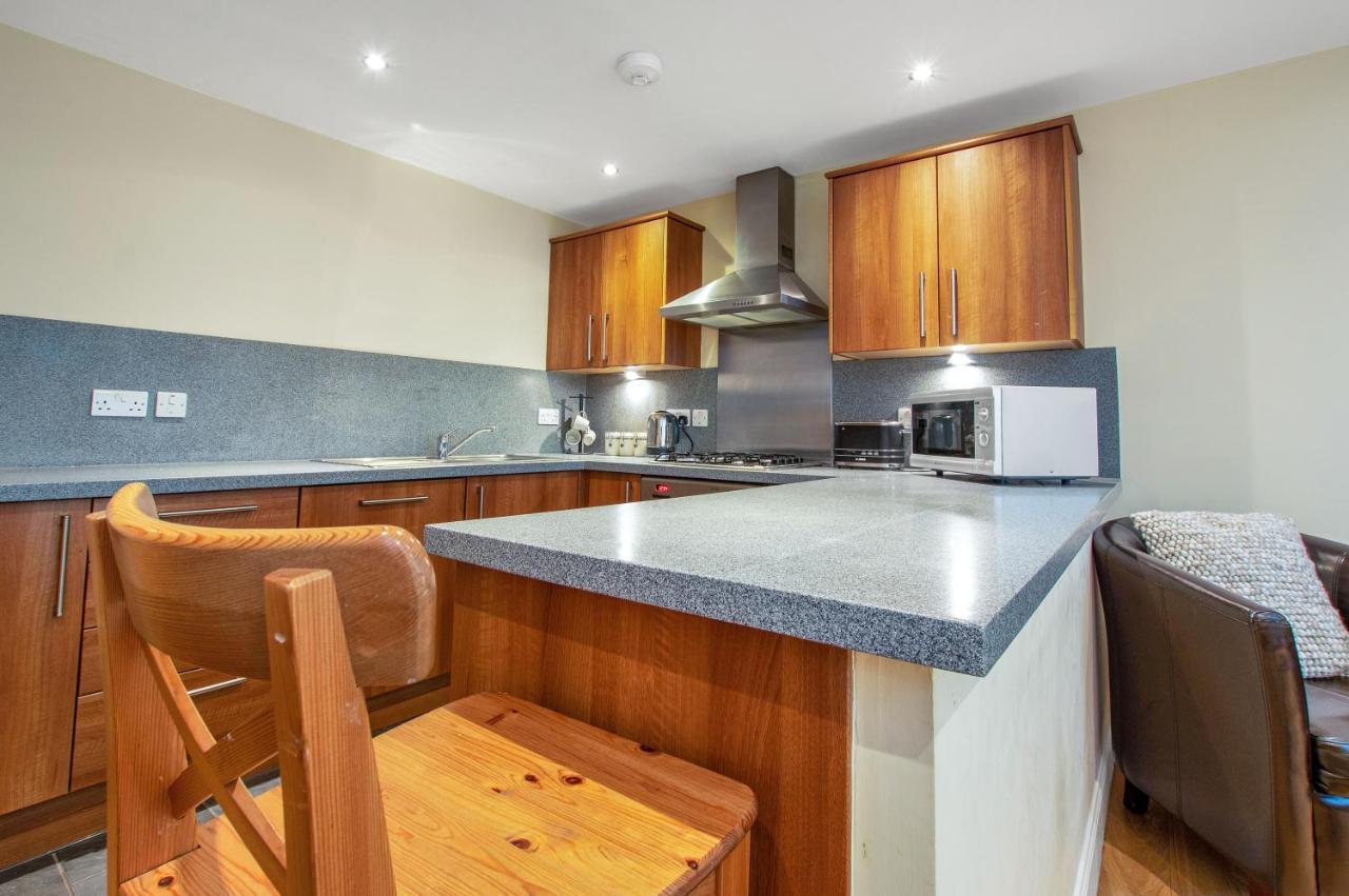 Appartement Stylish & Modern 2 Bedroom Ground Floor Close To Centre In Stunning Converted Church - Near Haymarket Train Station - Sleeps Up To 5 Guests Édimbourg