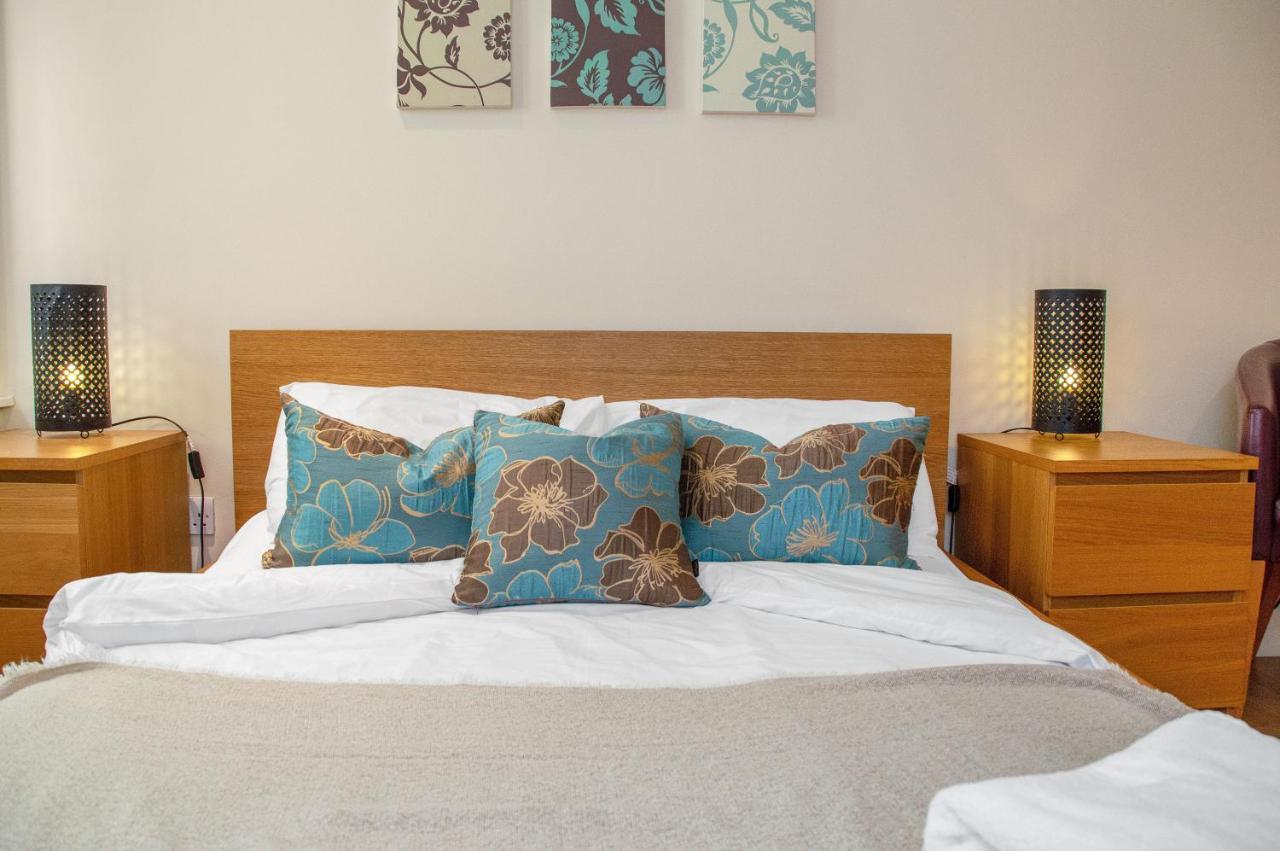 Appartement Stylish & Modern 2 Bedroom Ground Floor Close To Centre In Stunning Converted Church - Near Haymarket Train Station - Sleeps Up To 5 Guests *